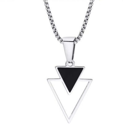 COLLAR TRIANGULAR DE ACERO INOXIDABLE MK